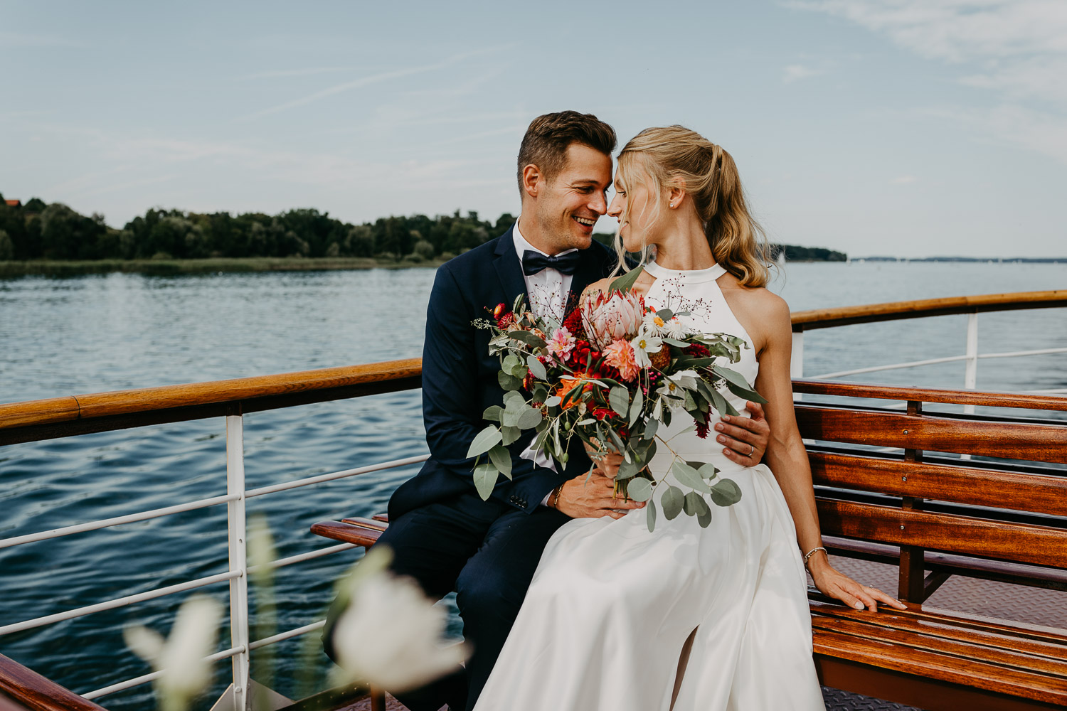 Traumhafte Hochzeit im Chiemgauhof am Chiemsee und freie Trauung auf dem Dampfer